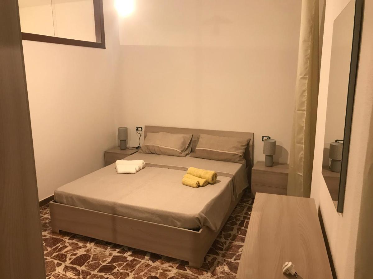 Da Piero E Lidia Apartment Iglesias Bagian luar foto